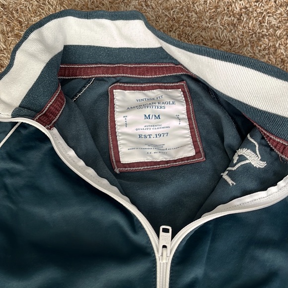 Blue zip up from American Eagle size medium - Picture 2 of 2
